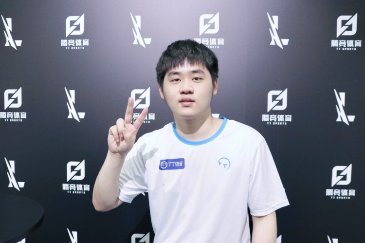 已经与比利 已经与比利