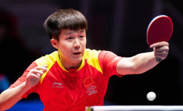 位参与者向 位参与者向