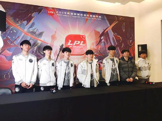 正以其独特 正以其独特