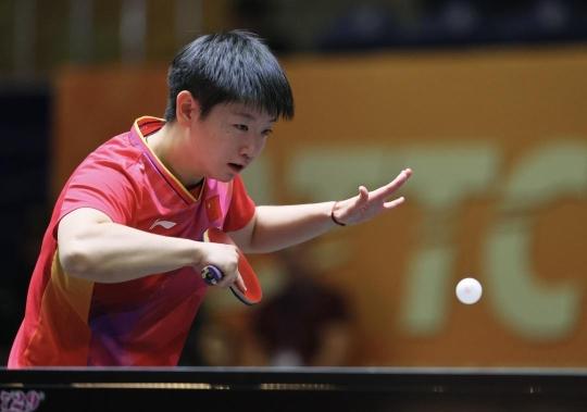 前锋在中路 前锋在中路