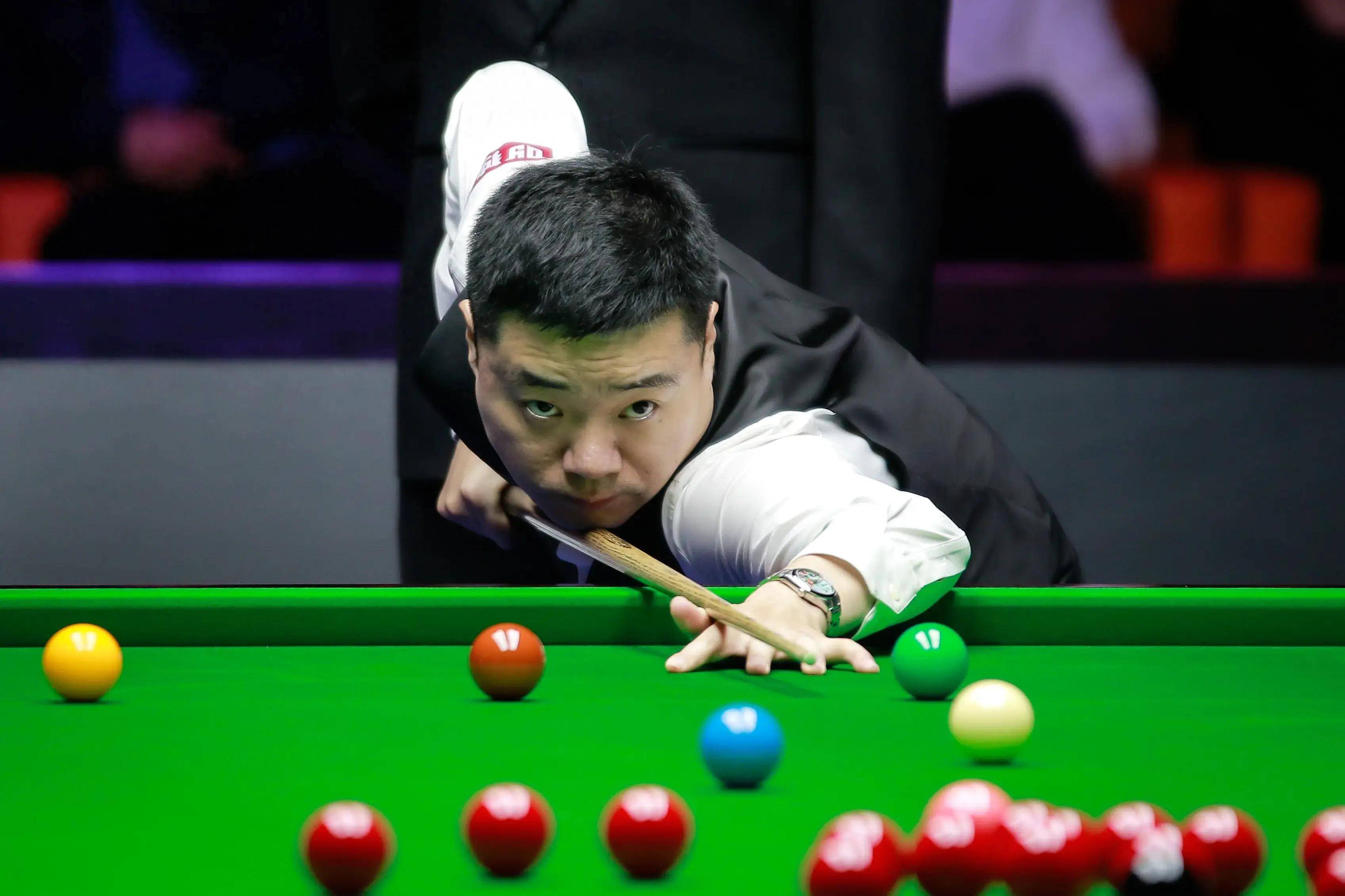 相较之下 相较之下