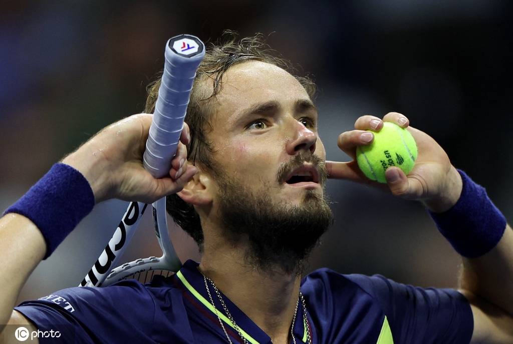 对自己极其 对自己极其