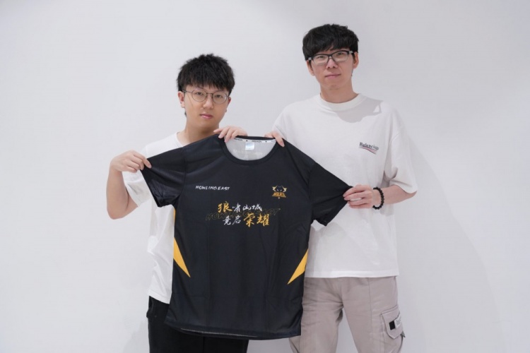 仅展现了球 仅展现了球