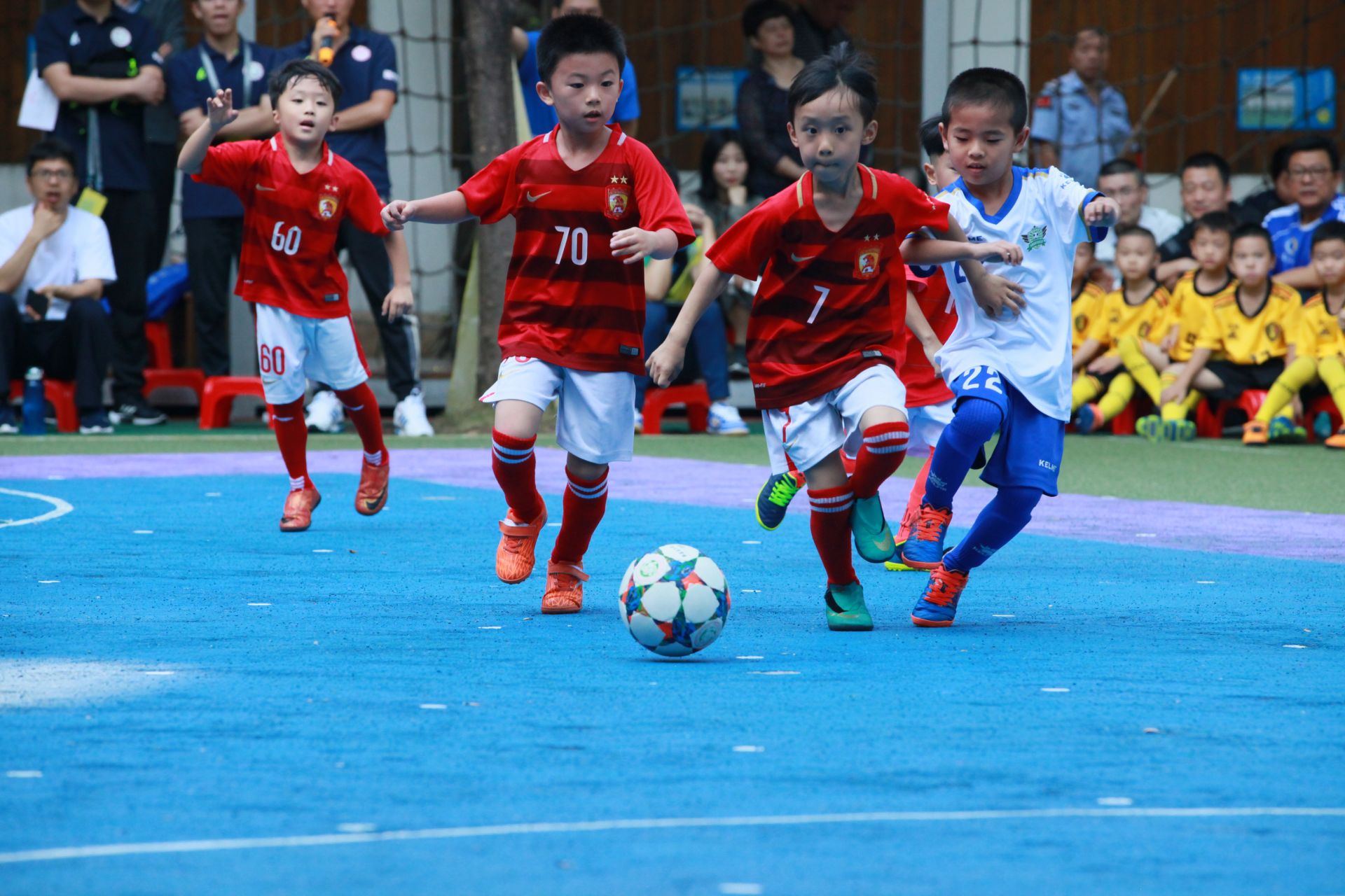 让扎卡主导 让扎卡主导