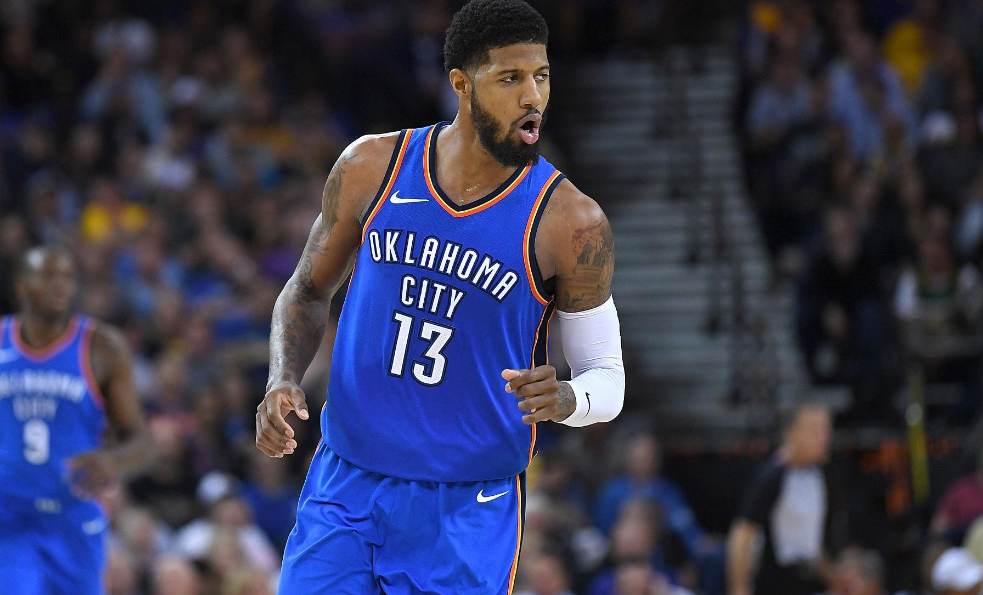 权牢牢握在 权牢牢握在